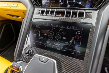 2021 Lamborghini Urus - Thumbnail