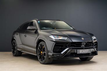 2021 Lamborghini Urus - Thumbnail