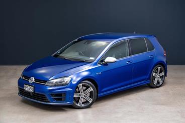 2014 Volkswagen Golf - Thumbnail
