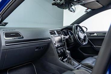 2014 Volkswagen Golf - Thumbnail