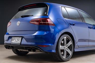 2014 Volkswagen Golf - Thumbnail
