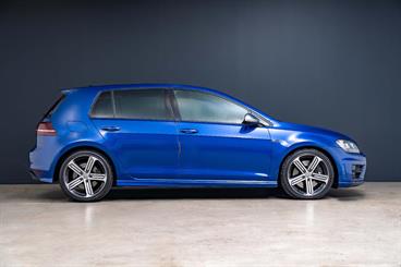 2014 Volkswagen Golf - Thumbnail