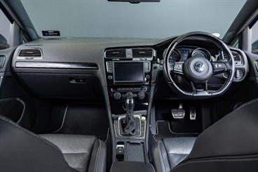 2014 Volkswagen Golf - Thumbnail