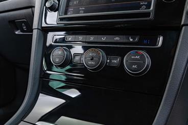 2014 Volkswagen Golf - Thumbnail