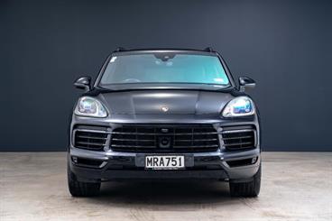 2019 Porsche Cayenne - Thumbnail