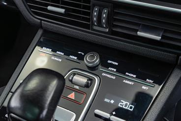 2019 Porsche Cayenne - Thumbnail