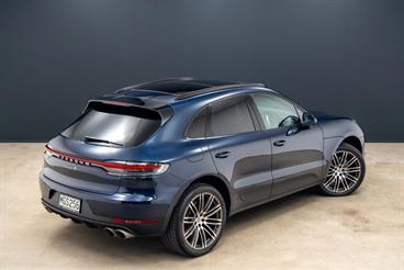 2019 Porsche Macan - Thumbnail