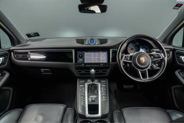 2019 Porsche Macan - Thumbnail