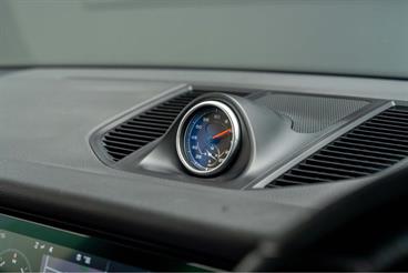 2019 Porsche Macan - Thumbnail