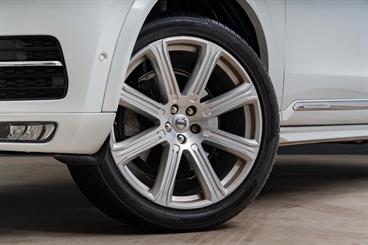 2016 Volvo XC90 - Thumbnail