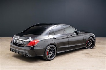 2018 Mercedes-Benz C-Class - Thumbnail