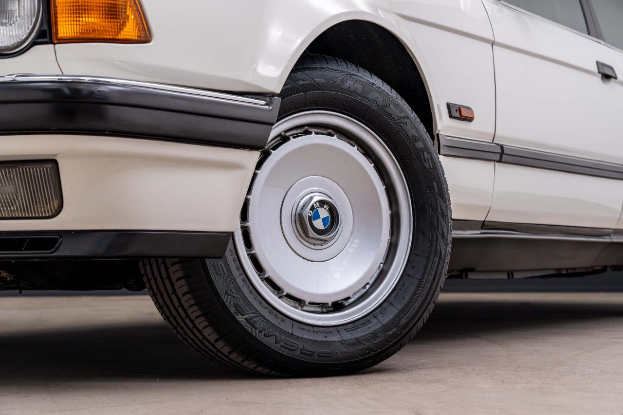 1989 BMW 750iL