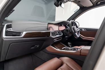 2021 BMW X5 - Thumbnail