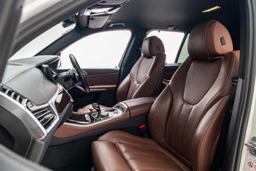 2021 BMW X5 - Thumbnail