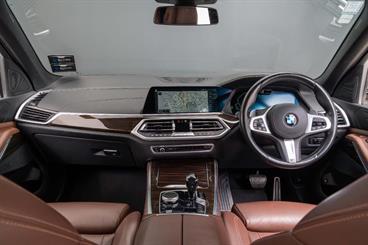 2021 BMW X5 - Thumbnail