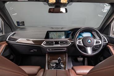 2021 BMW X5 - Thumbnail