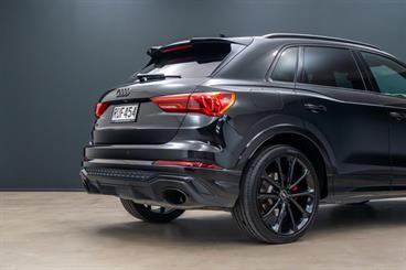 2022 Audi Q3 - Thumbnail
