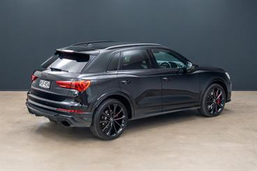2022 Audi Q3 - Thumbnail