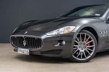 2010 Maserati Grancabrio - Thumbnail