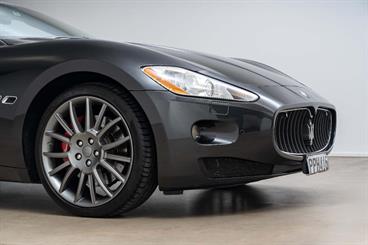 2010 Maserati Grancabrio - Thumbnail