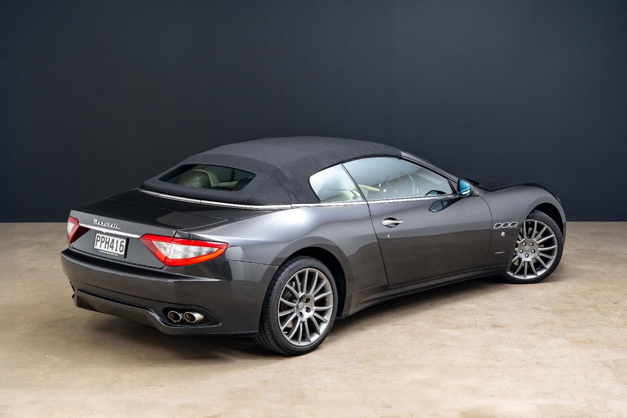 2010 Maserati Grancabrio