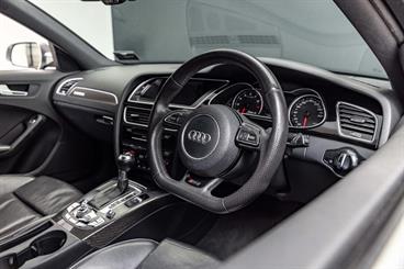 2013 Audi RS4 - Thumbnail