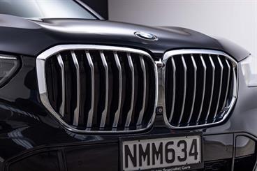 2019 BMW X5 - Thumbnail