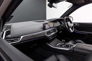 2019 BMW X5 - Thumbnail
