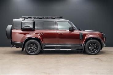 2023 Land Rover Defender - Thumbnail