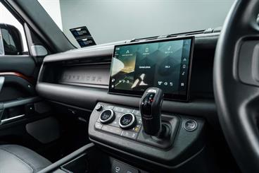 2023 Land Rover Defender - Thumbnail