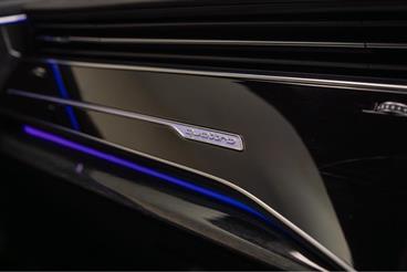 2018 Audi Q8 - Thumbnail