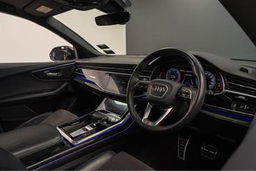 2018 Audi Q8 - Thumbnail