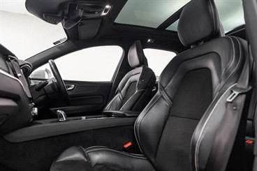 2018 Volvo XC60 - Thumbnail