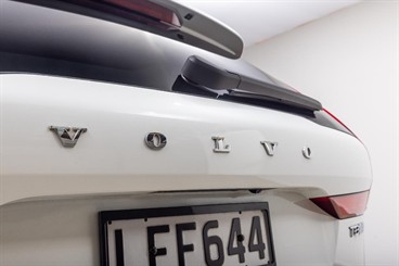 2018 Volvo XC60 - Thumbnail