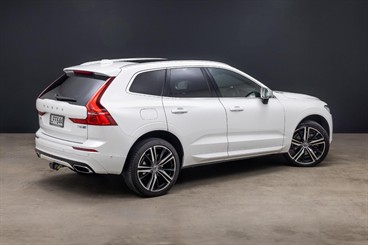 2018 Volvo XC60 - Thumbnail