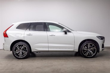 2018 Volvo XC60 - Thumbnail