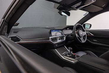 2021 BMW M4 - Thumbnail