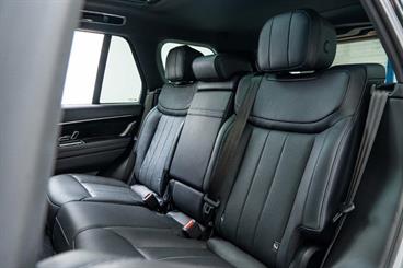 2023 Land Rover Range Rover - Thumbnail