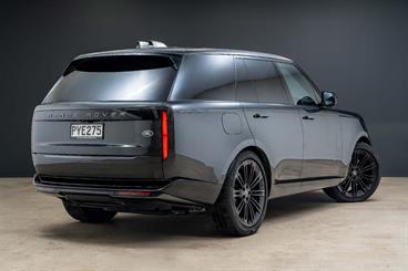 2023 Land Rover Range Rover - Thumbnail
