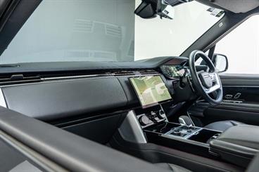 2023 Land Rover Range Rover - Thumbnail