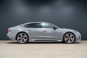 2022 Audi RS7 - Thumbnail