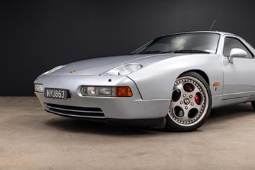 1992 Porsche 928 - Thumbnail