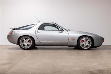 1992 Porsche 928 - Thumbnail