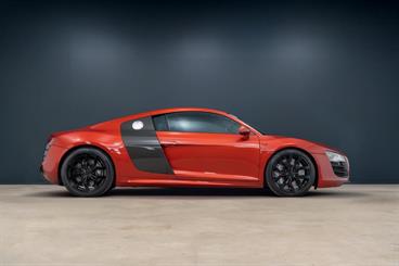 2011 Audi R8 - Thumbnail