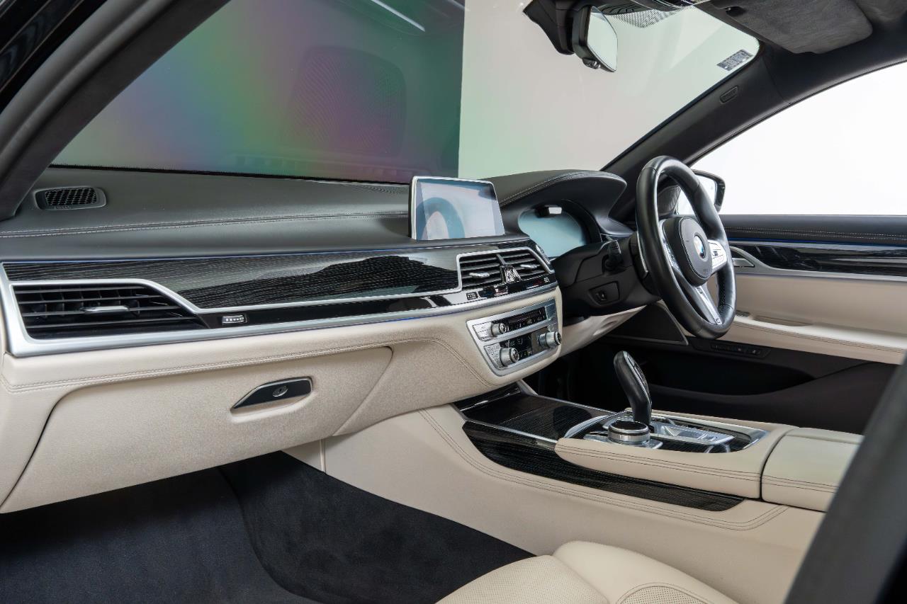 2021 BMW 730D