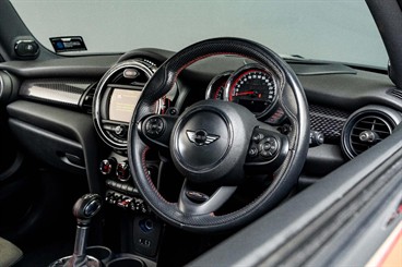 2016 Mini Cooper - Thumbnail