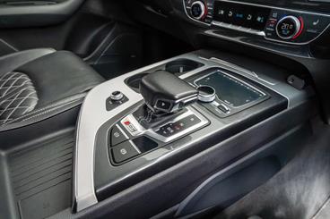 2019 Audi SQ7 - Thumbnail