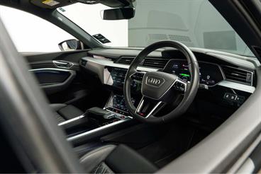 2021 Audi E-Tron - Thumbnail