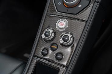2014 McLaren 650S - Thumbnail