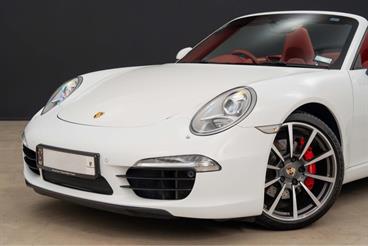 2013 Porsche 911 - Thumbnail